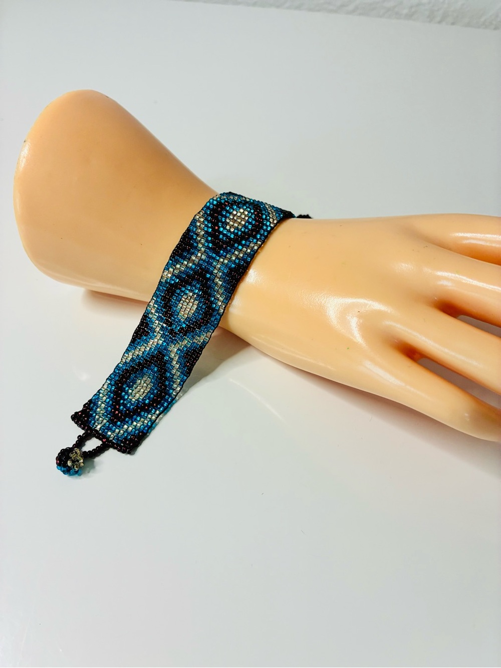 Source Unknown Blue Teal Black Geometric Beaded Bracelet Brooch - Picture 2 of 10